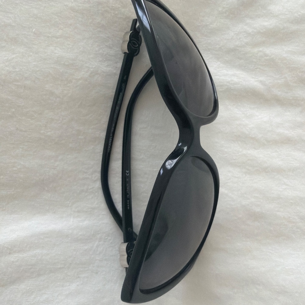 CHANEL sun glasses - Picture 2 of 10